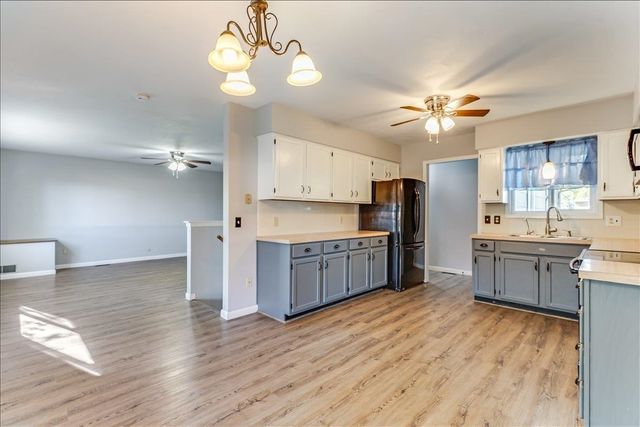 21 Shenandoah Dr., Goddard, KS 67052