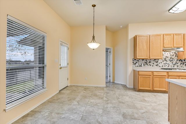 802 Sykes CT, Pflugerville, TX 78660