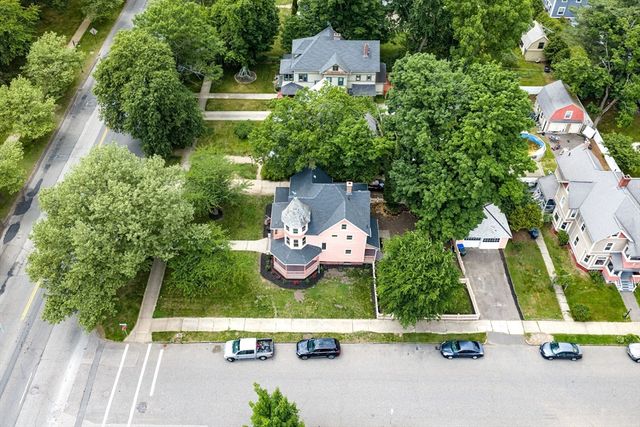238 Sumner Avenue, Springfield, MA 01108