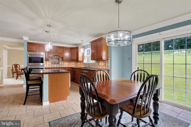 805 CLYDESDALE DR, York, PA 17402