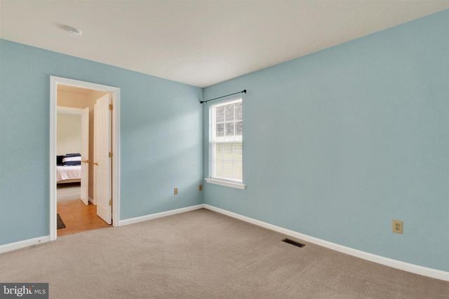 805 CLYDESDALE DR, York, PA 17402