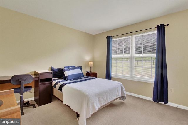 805 CLYDESDALE DR, York, PA 17402