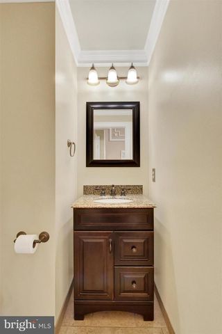 805 CLYDESDALE DR, York, PA 17402