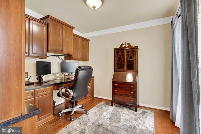 805 CLYDESDALE DR, York, PA 17402