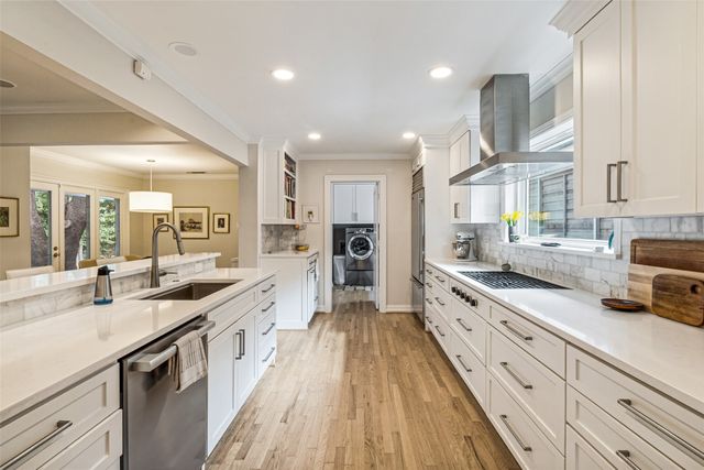 7260 Kenny Lane, Dallas, TX 75230