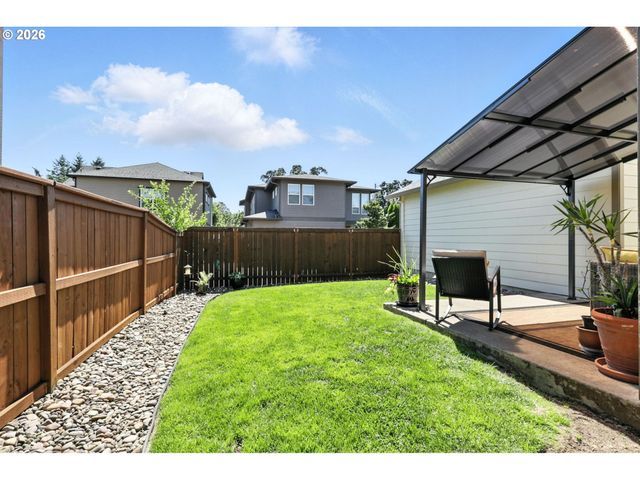 18771 SUNBLAZE Dr, Oregon City, OR 97045