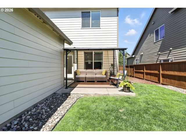 18771 SUNBLAZE Dr, Oregon City, OR 97045