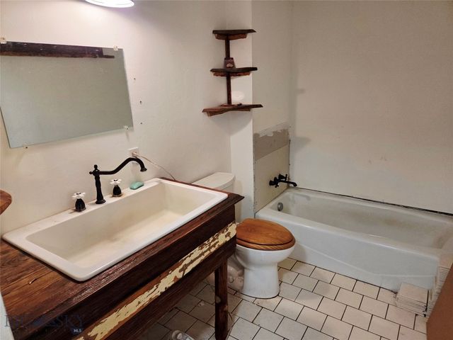 117 Yellowstone, Whitehall, MT 59759