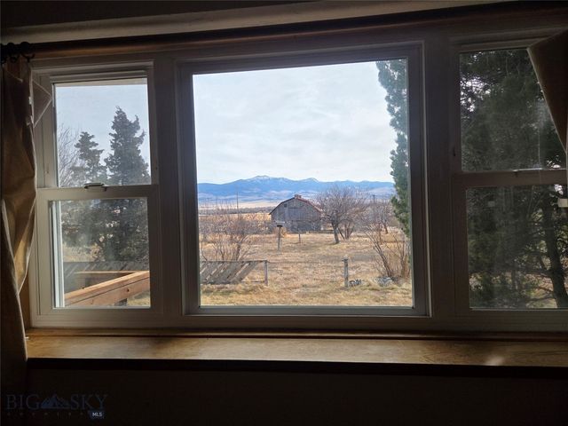 117 Yellowstone, Whitehall, MT 59759