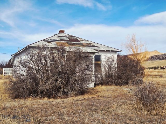 117 Yellowstone, Whitehall, MT 59759