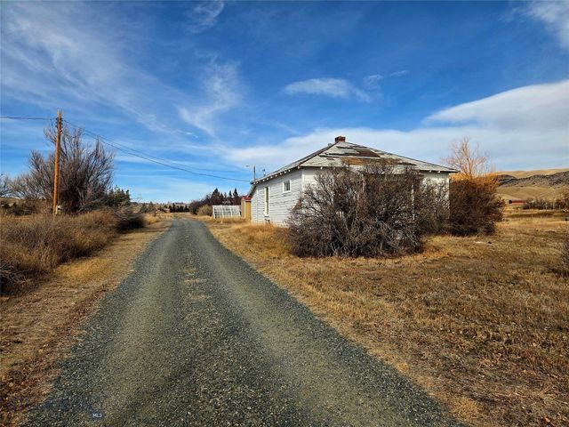 117 Yellowstone, Whitehall, MT 59759