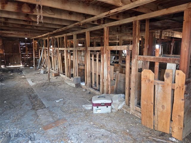 117 Yellowstone, Whitehall, MT 59759