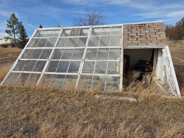 117 Yellowstone, Whitehall, MT 59759