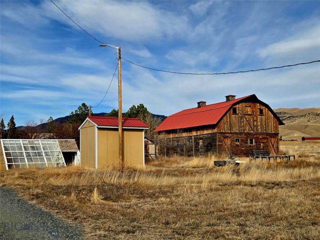 117 Yellowstone, Whitehall, MT 59759