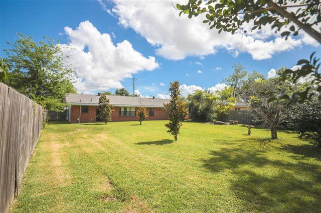 109 Orchard Drive, Lake Charles, LA 70605