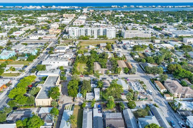 19 S E Street, Lake Worth Beach, FL 33460