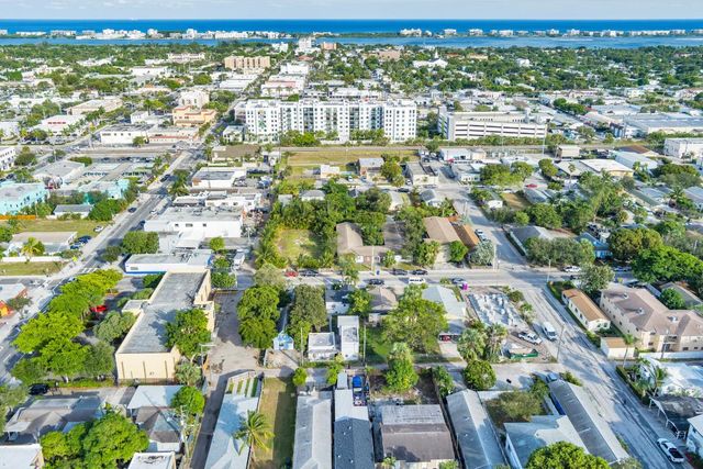 19 S E Street, Lake Worth Beach, FL 33460