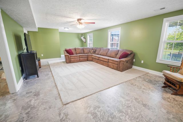 55 Summit Pointe Drive, Somerset, KY 42503