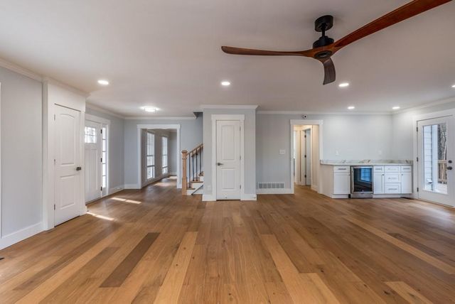 330 London Dale, Woodstock, GA 30189