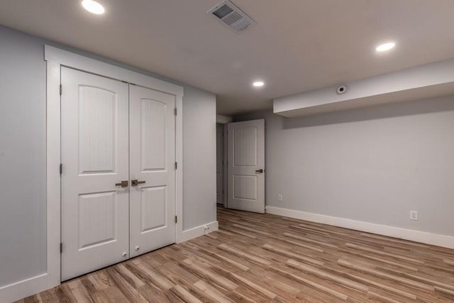 330 London Dale, Woodstock, GA 30189