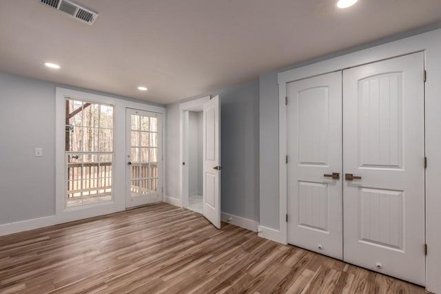 330 London Dale, Woodstock, GA 30189