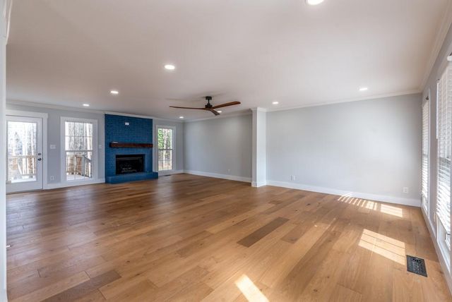 330 London Dale, Woodstock, GA 30189