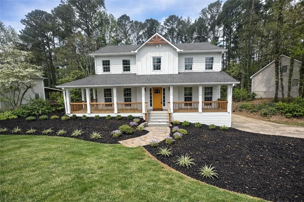 330 London Dale, Woodstock, GA 30189