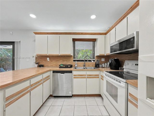 6714 N Waterway Dr 0, Miami, FL 33155