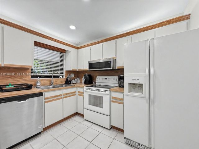 6714 N Waterway Dr 0, Miami, FL 33155