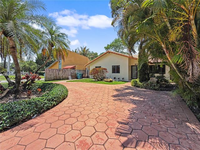 6714 N Waterway Dr 0, Miami, FL 33155