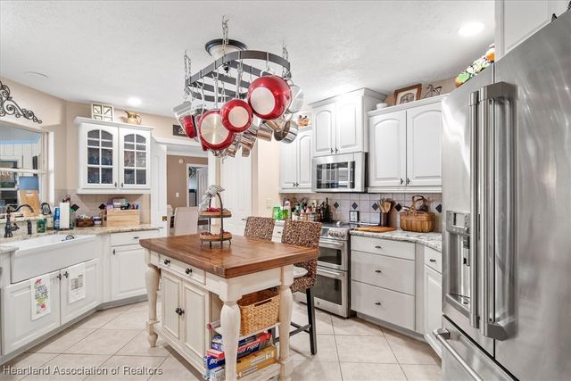 44 Meadowlake Circle N, Lake Placid, FL 33852