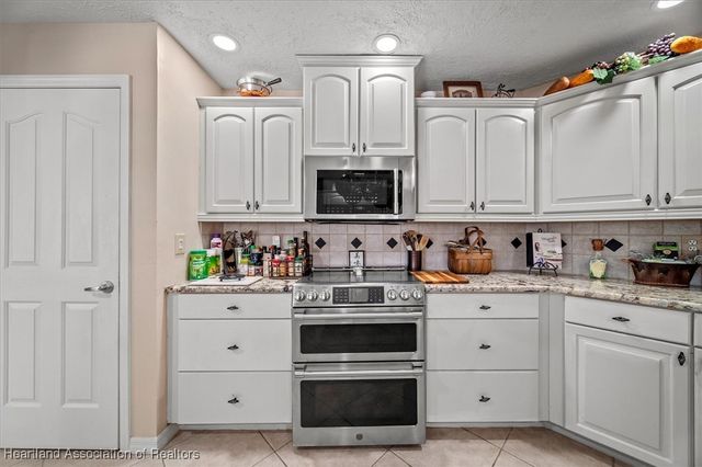 44 Meadowlake Circle N, Lake Placid, FL 33852