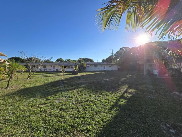 3030 NW 43rd Terrace 207, Lauderdale Lakes, FL 33313
