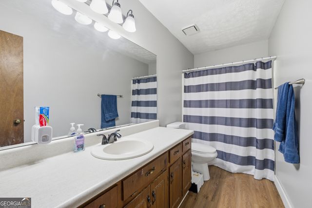 3753 Memorial Parkway NW, Kennesaw, GA 30152