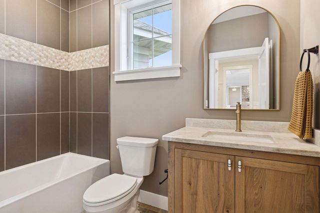 4733 Ogden Trail Lane N, Stillwater, MN 55082