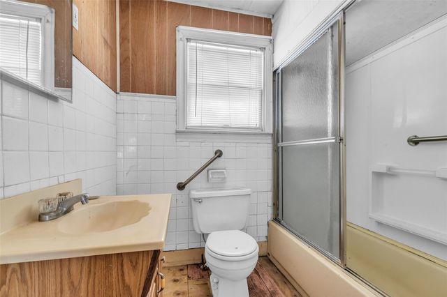 105 Oddo Street, Houston, TX 77022