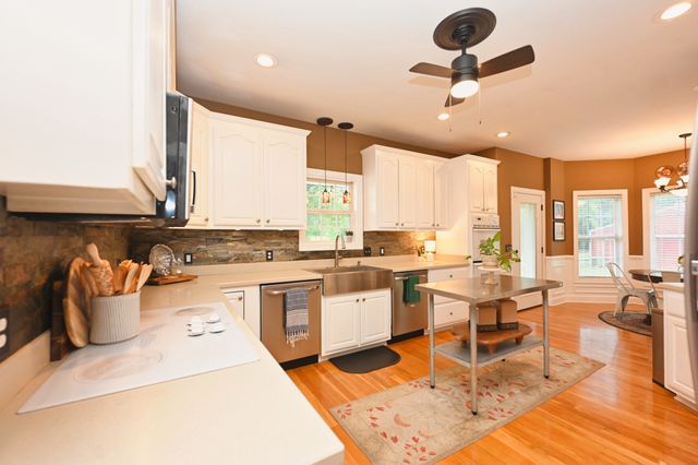 107 Greenfield Ln, Castalian Springs, TN 37031