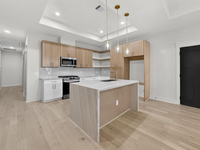 5619 Chapman Street, Houston, TX 77009