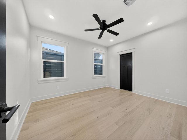 5619 Chapman Street, Houston, TX 77009