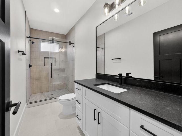 5619 Chapman Street, Houston, TX 77009