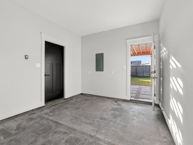 5619 Chapman Street, Houston, TX 77009