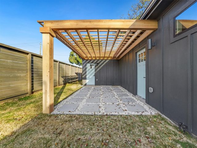 5619 Chapman Street, Houston, TX 77009