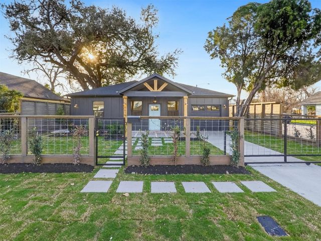 5619 Chapman Street, Houston, TX 77009