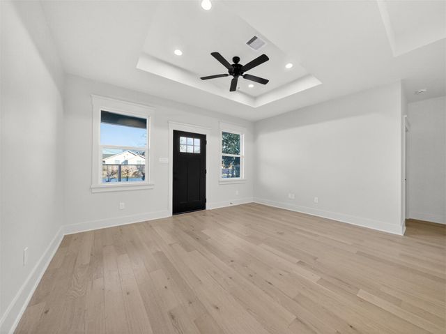 5619 Chapman Street, Houston, TX 77009