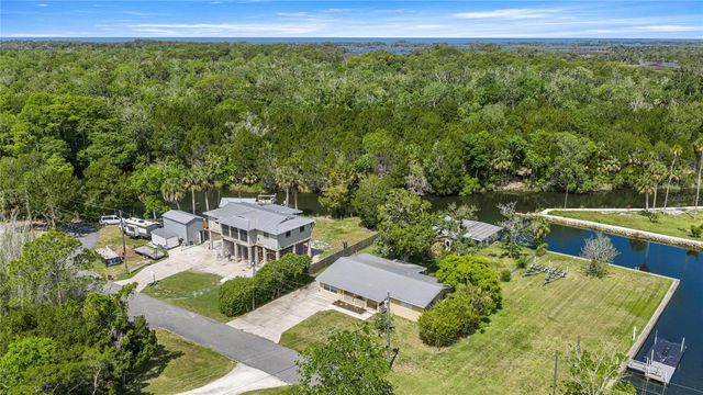 46 MAGNOLIA AVENUE, Yankeetown, FL 34498