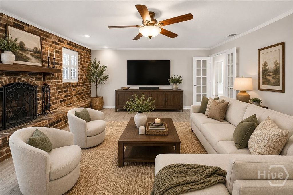 Image 26 of property listing at 301 Wellington Road, Savannah, GA 31410