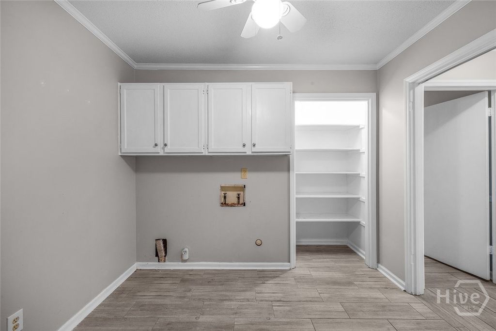 Image 27 of property listing at 301 Wellington Road, Savannah, GA 31410