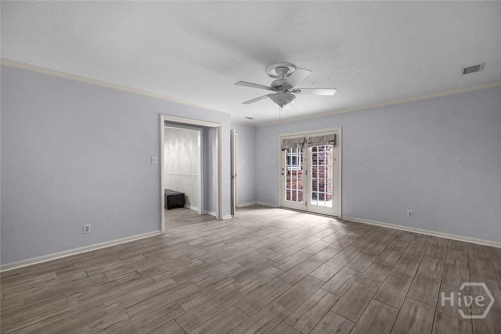 Image 37 of property listing at 301 Wellington Road, Savannah, GA 31410
