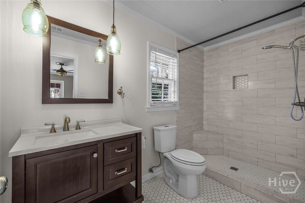Image 40 of property listing at 301 Wellington Road, Savannah, GA 31410