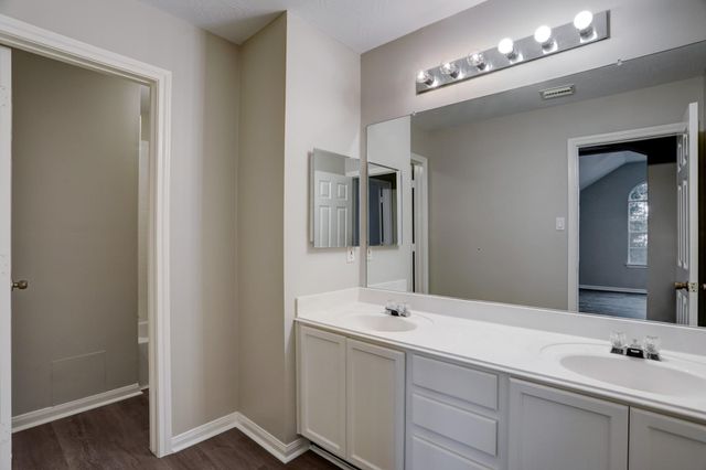 3924 Highland Vale Court, Fresno, TX 77545